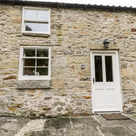 Hollyside Cottage *